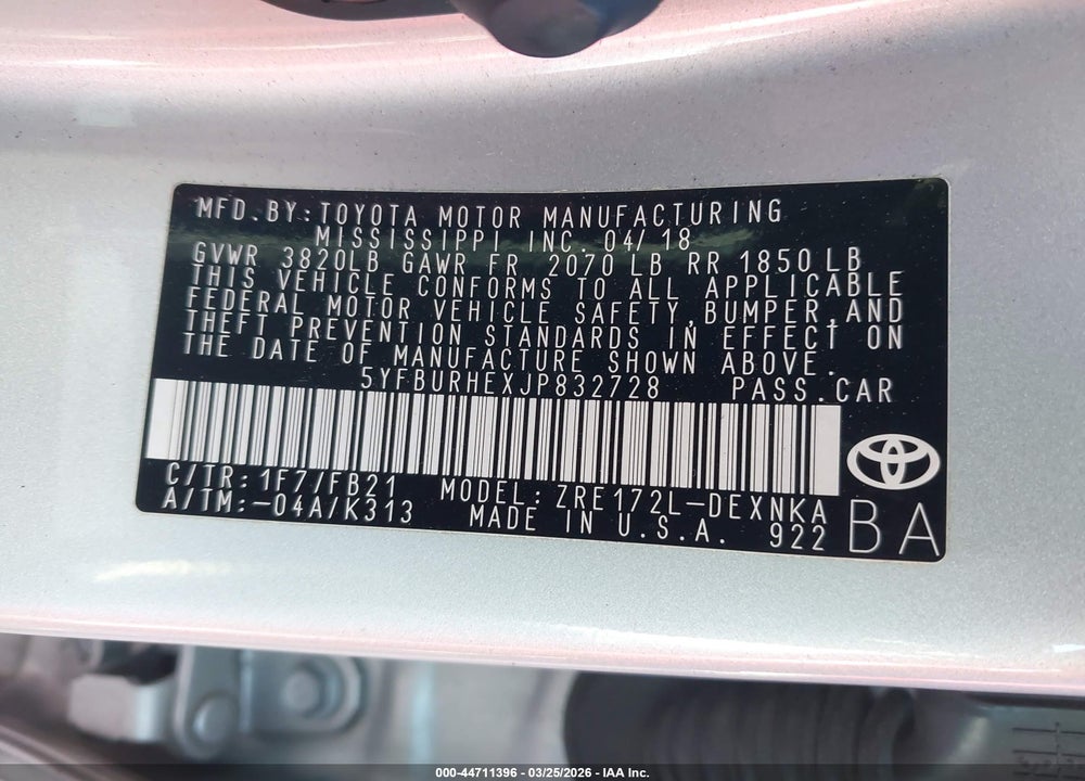 2018 TOYOTA COROLLA LE VIN: 5YFBURHEXJP832728