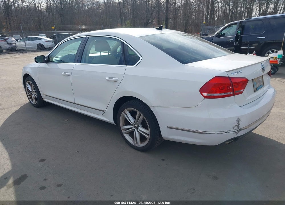2014 VOLKSWAGEN PASSAT 2.0L TDI SEL PREMIUM VIN: 1VWCN7A31EC071517