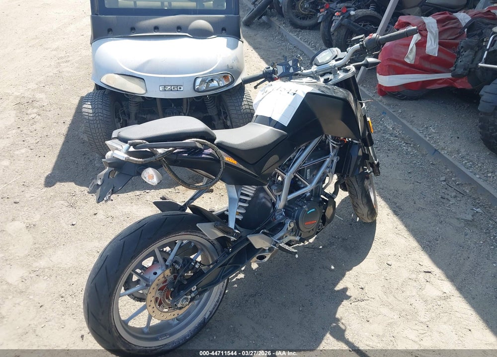 2016 KTM RC 390 VIN: MD2JGJ401GC281342