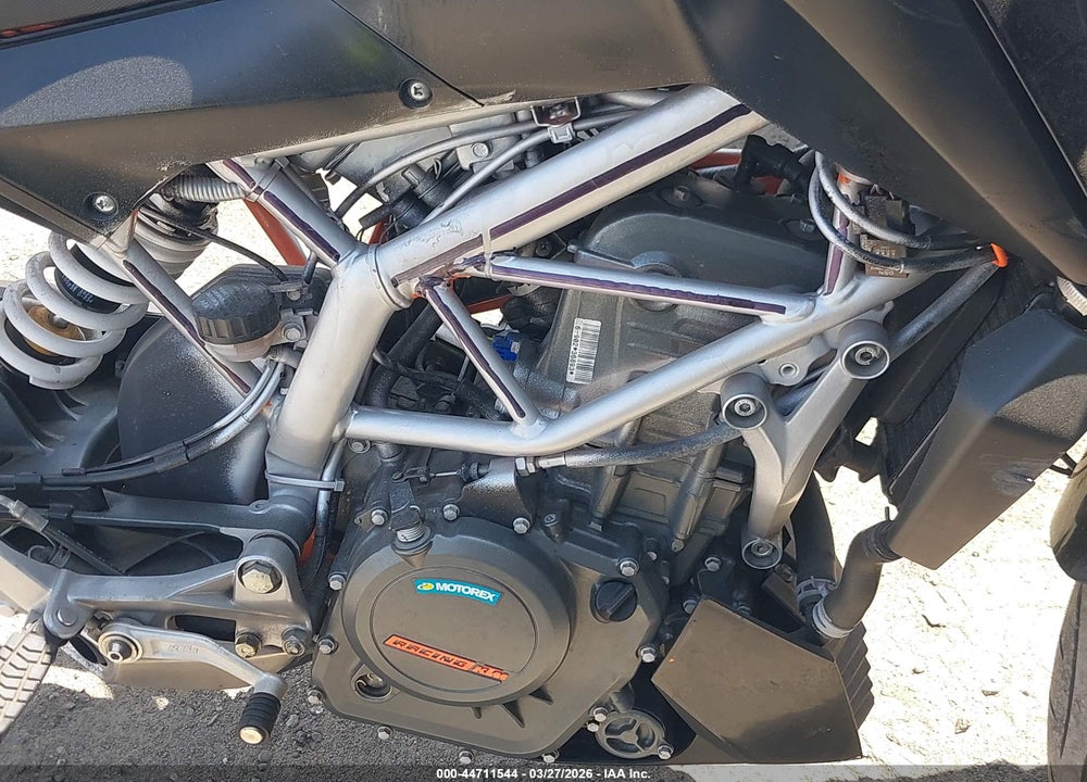 2016 KTM RC 390 VIN: MD2JGJ401GC281342