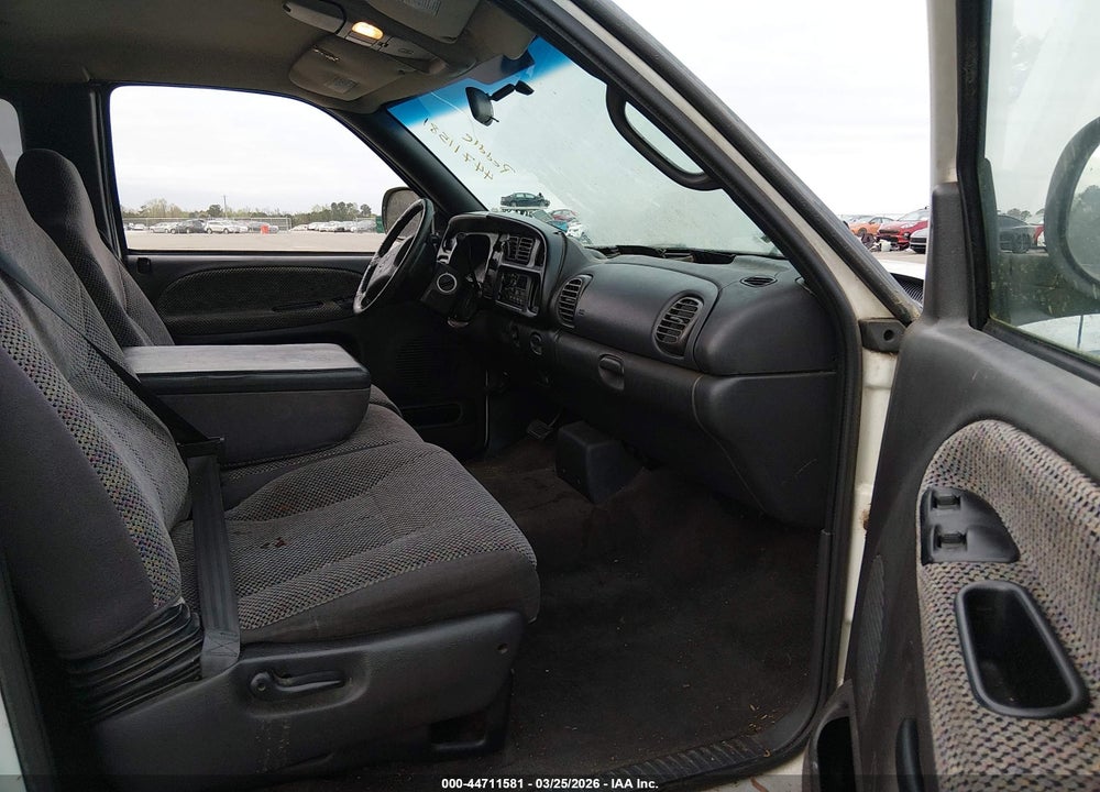 2000 DODGE RAM 1500 ST VIN: 3B7HC13Z6YG110133