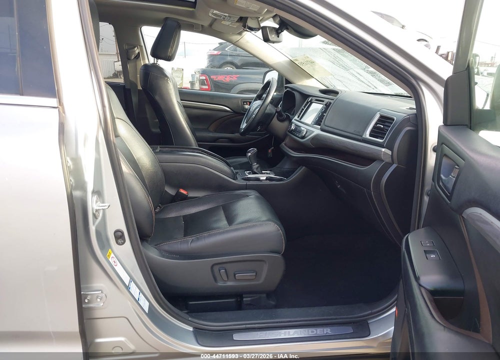 2018 TOYOTA HIGHLANDER HYBRID LIMITED PLATINUM VIN: 5TDDGRFH7JS044901