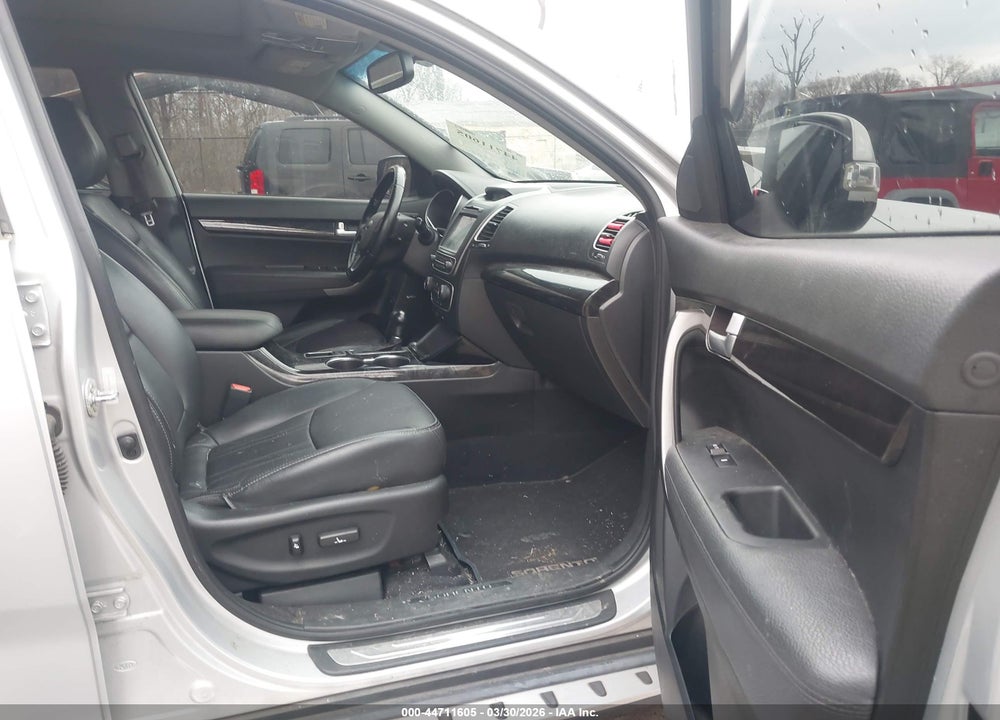 2014 KIA SORENTO SX V6 VIN: 5XYKWDA7XEG447897