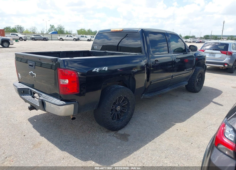 2011 CHEVROLET SILVERADO 1500 LT VIN: 3GCPKSE3XBG232580