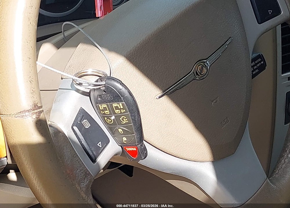2010 CHRYSLER TOWN & COUNTRY LIMITED VIN: 2A4RR6DX5AR137539
