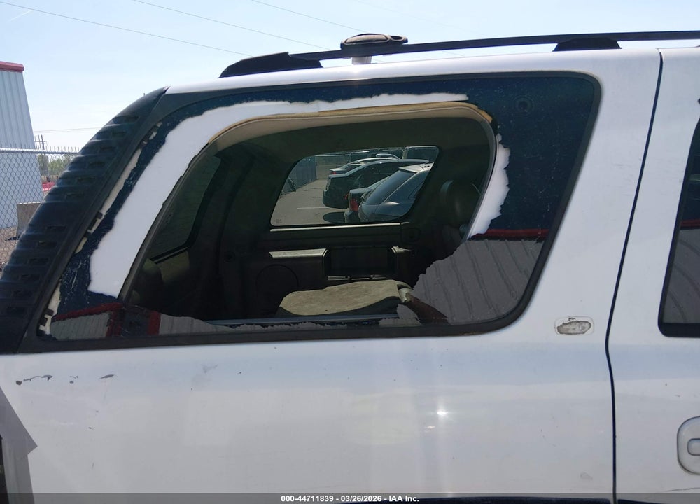 2004 CHEVROLET TAHOE C1500 VIN: 1GNEC13Z84R266517