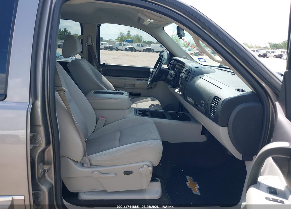 2009 CHEVROLET SILVERADO 1500 LT VIN: 3GCEC23J39G250788