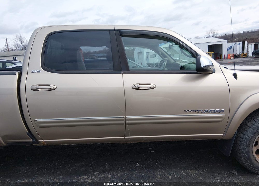 2005 TOYOTA TUNDRA SR5 V8 VIN: 5TBDT44145S485601