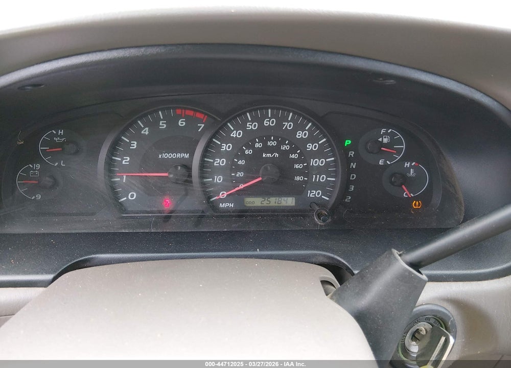 2005 TOYOTA TUNDRA SR5 V8 VIN: 5TBDT44145S485601