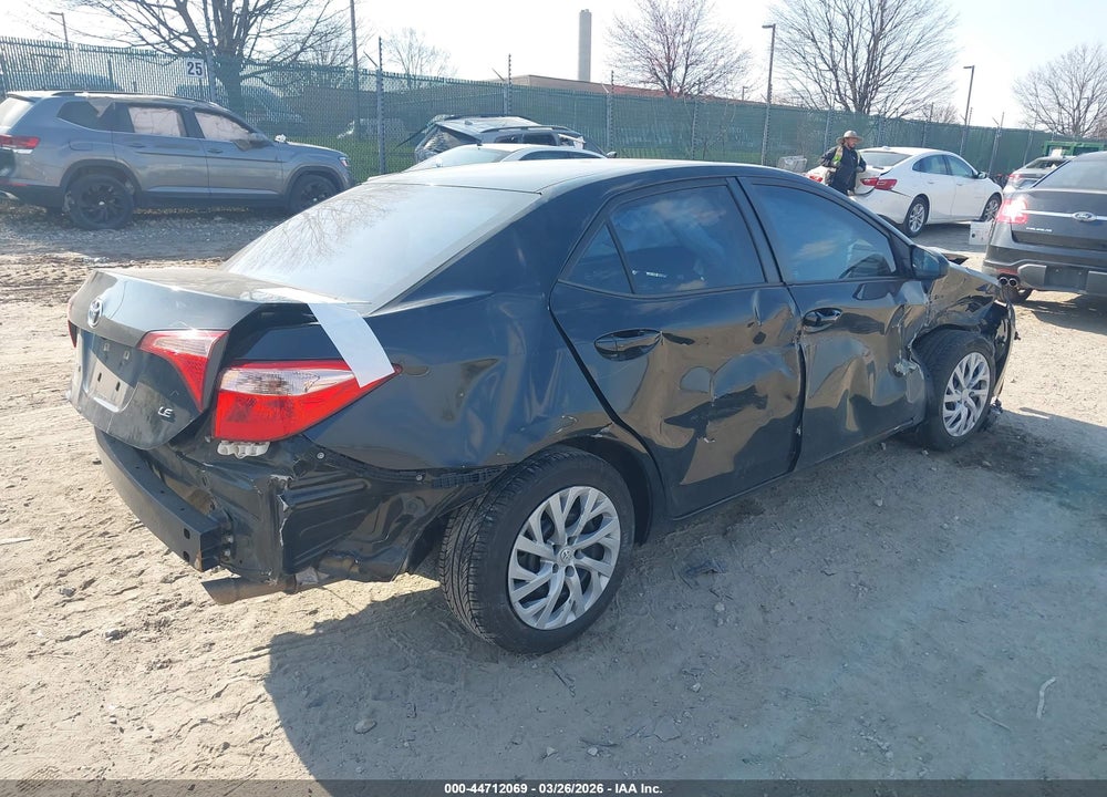 2017 TOYOTA COROLLA LE VIN: 5YFBURHE5HP729517