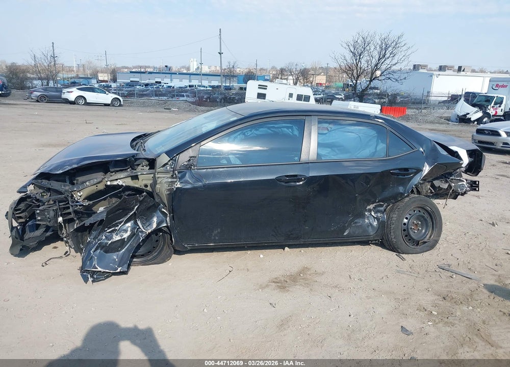 2017 TOYOTA COROLLA LE VIN: 5YFBURHE5HP729517