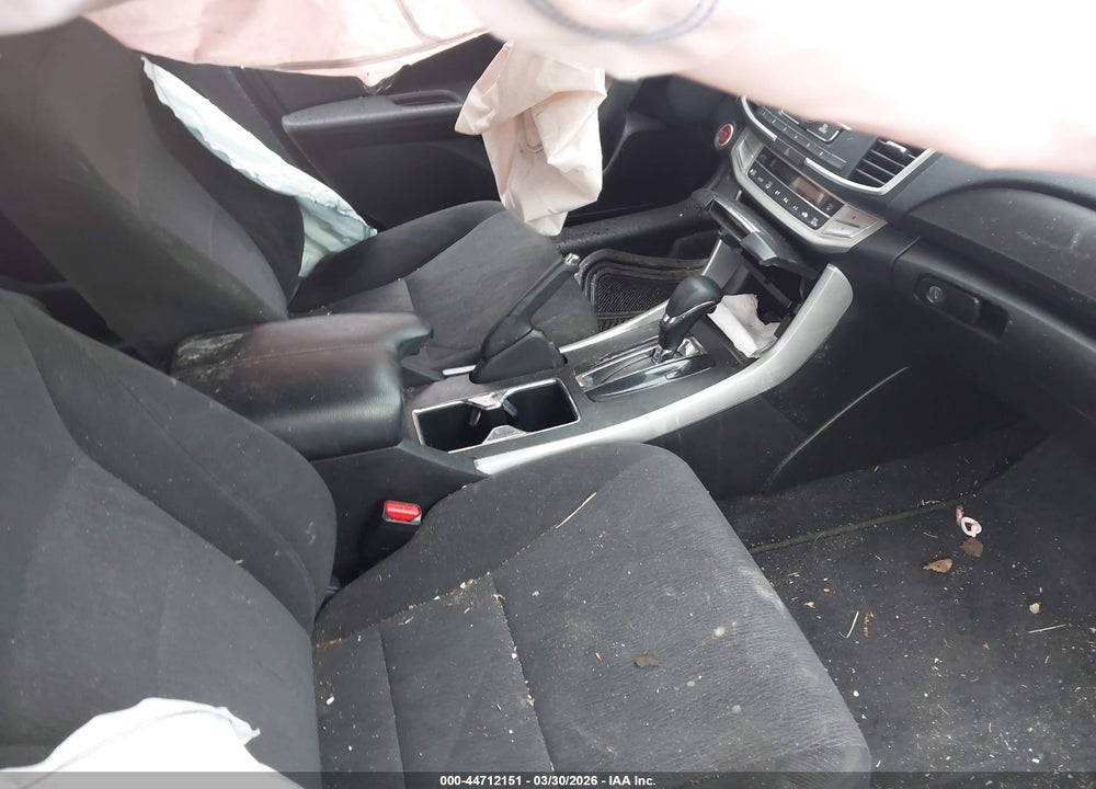 2015 HONDA ACCORD EX VIN: 1HGCR2F75FA131027