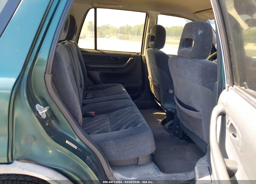2000 HONDA CR-V LX VIN: JHLRD2847YC011086