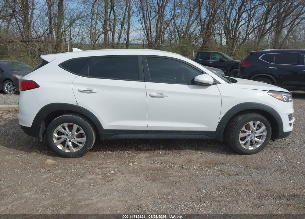 2019 HYUNDAI TUCSON SE VIN: KM8J23A41KU935388