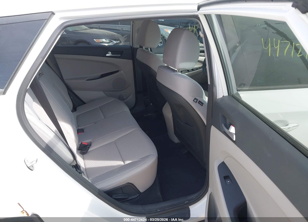 2019 HYUNDAI TUCSON SE VIN: KM8J23A41KU935388