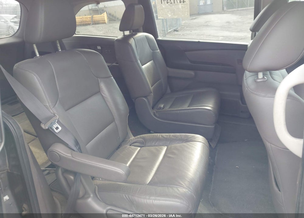 2015 HONDA ODYSSEY EX-L VIN: 5FNRL5H68FB131420
