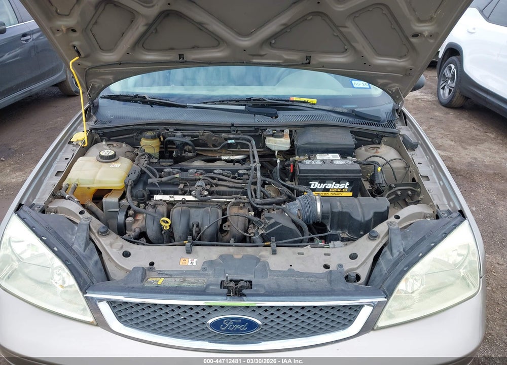 2005 FORD FOCUS ZX4 VIN: 1FAFP34N15W262326