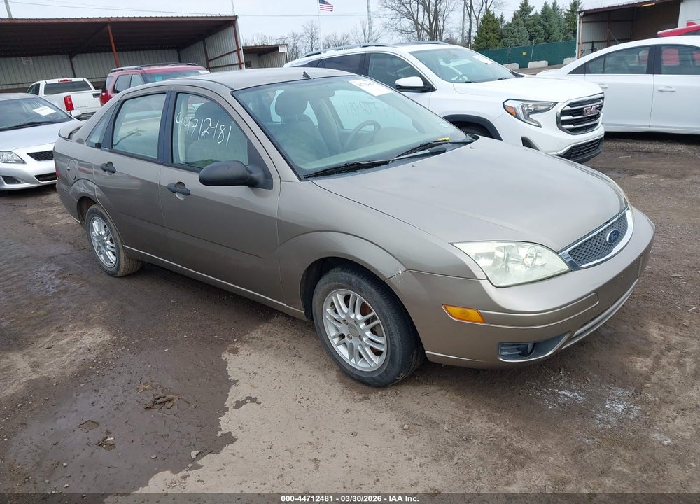 2005 FORD FOCUS ZX4 VIN: 1FAFP34N15W262326