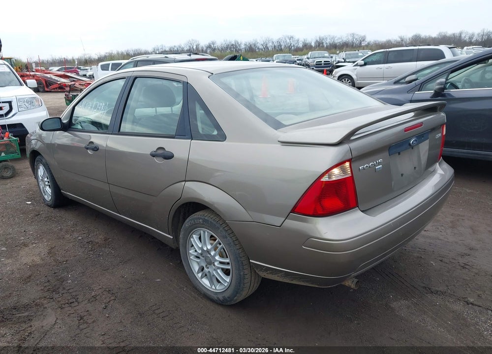 2005 FORD FOCUS ZX4 VIN: 1FAFP34N15W262326