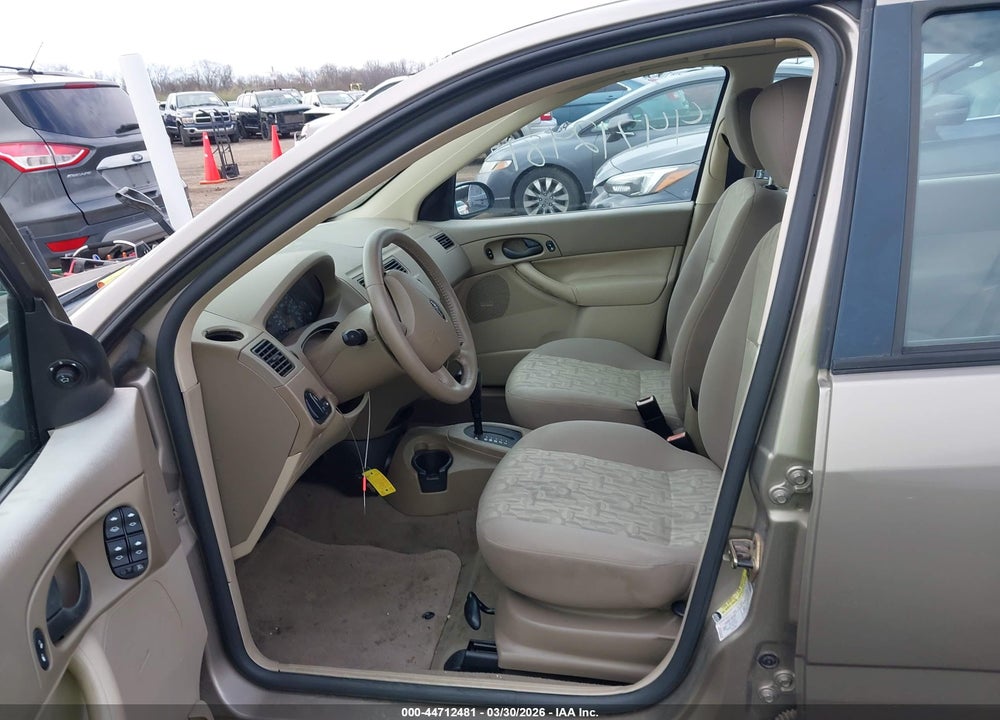 2005 FORD FOCUS ZX4 VIN: 1FAFP34N15W262326