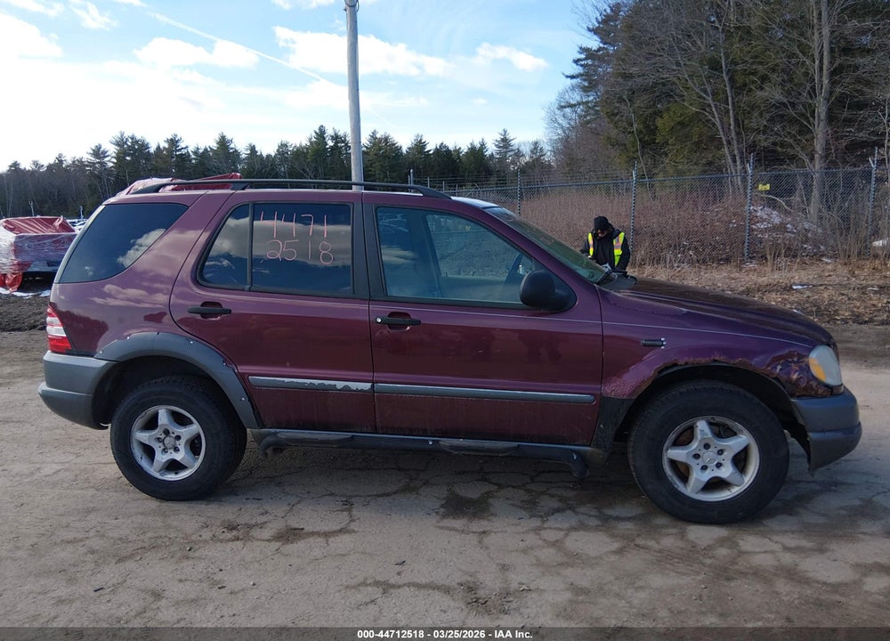 1999 MERCEDES-BENZ ML 320 VIN: 4JGAB54E1XA054831