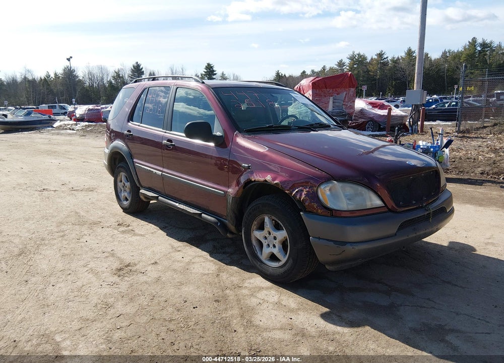 1999 MERCEDES-BENZ ML 320 VIN: 4JGAB54E1XA054831
