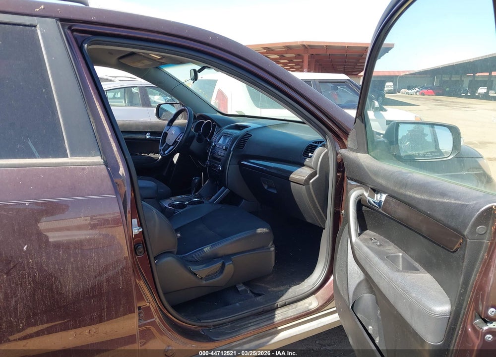 2012 KIA SORENTO EX VIN: 5XYKUCA69CG222858