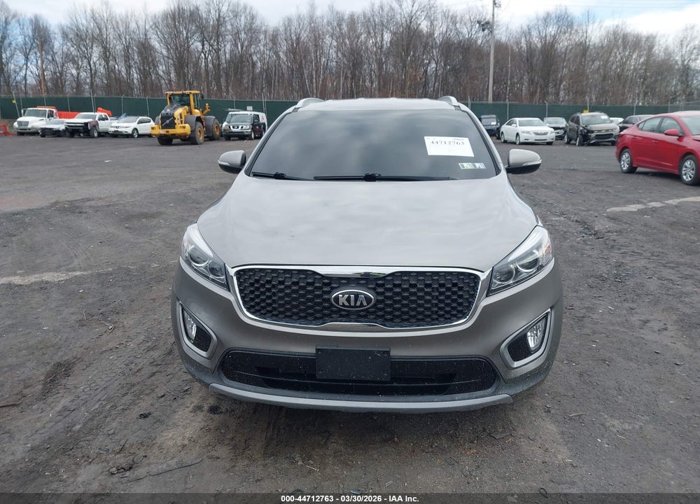 2018 KIA SORENTO 3.3L EX VIN: 5XYPHDA59JG394909