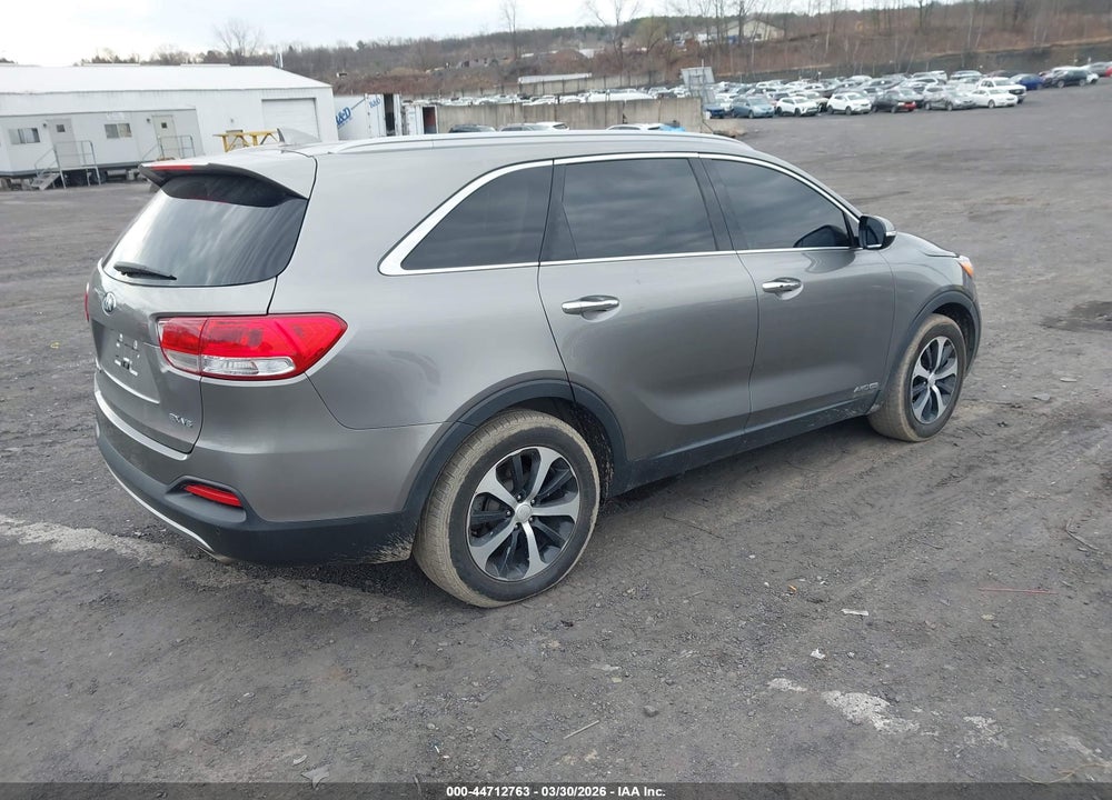 2018 KIA SORENTO 3.3L EX VIN: 5XYPHDA59JG394909