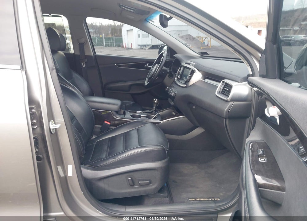 2018 KIA SORENTO 3.3L EX VIN: 5XYPHDA59JG394909