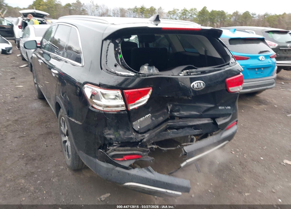 2018 KIA SORENTO 3.3L EX VIN: 5XYPHDA52JG422338