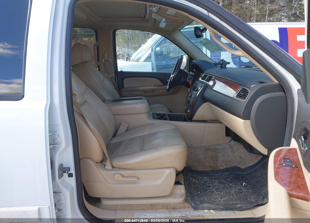 2007 CHEVROLET SUBURBAN 1500 LT VIN: 1GNFK16357J245979