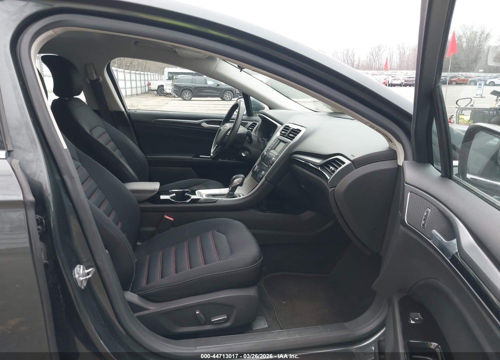 2015 FORD FUSION SE VIN: 3FA6P0H71FR222858