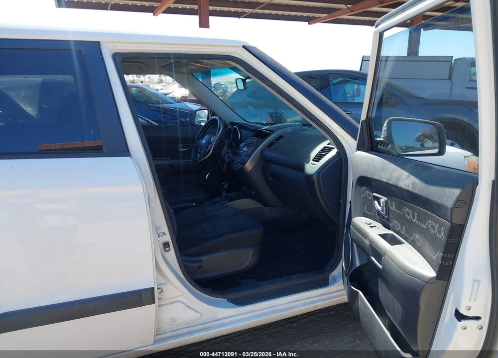 2012 KIA SOUL + VIN: KNDJT2A67C7408856