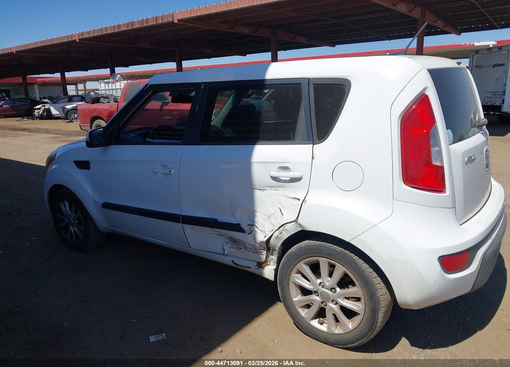 2012 KIA SOUL + VIN: KNDJT2A67C7408856