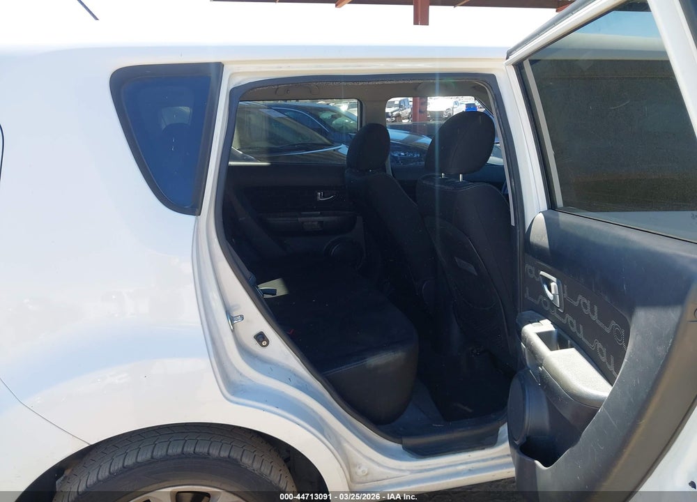 2012 KIA SOUL + VIN: KNDJT2A67C7408856