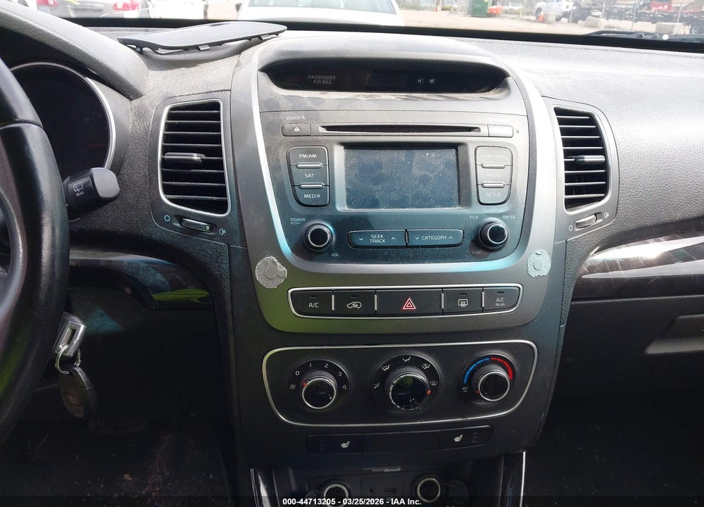 2015 KIA SORENTO LX V6 VIN: 5XYKTDA79FG554949