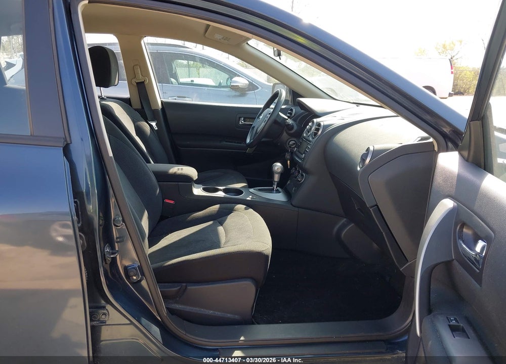 2014 NISSAN ROGUE SELECT S VIN: JN8AS5MV2EW202459