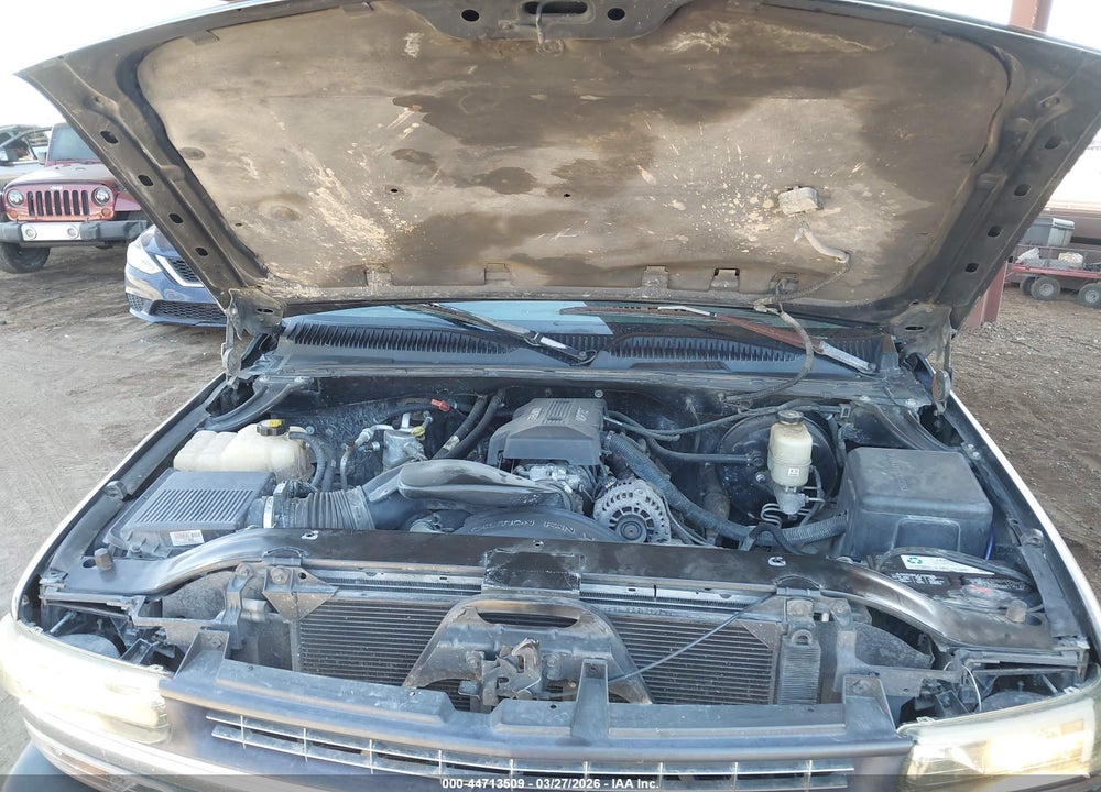 2000 CHEVROLET SILVERADO 1500 LS VIN: 2GCEC19TXY1327330