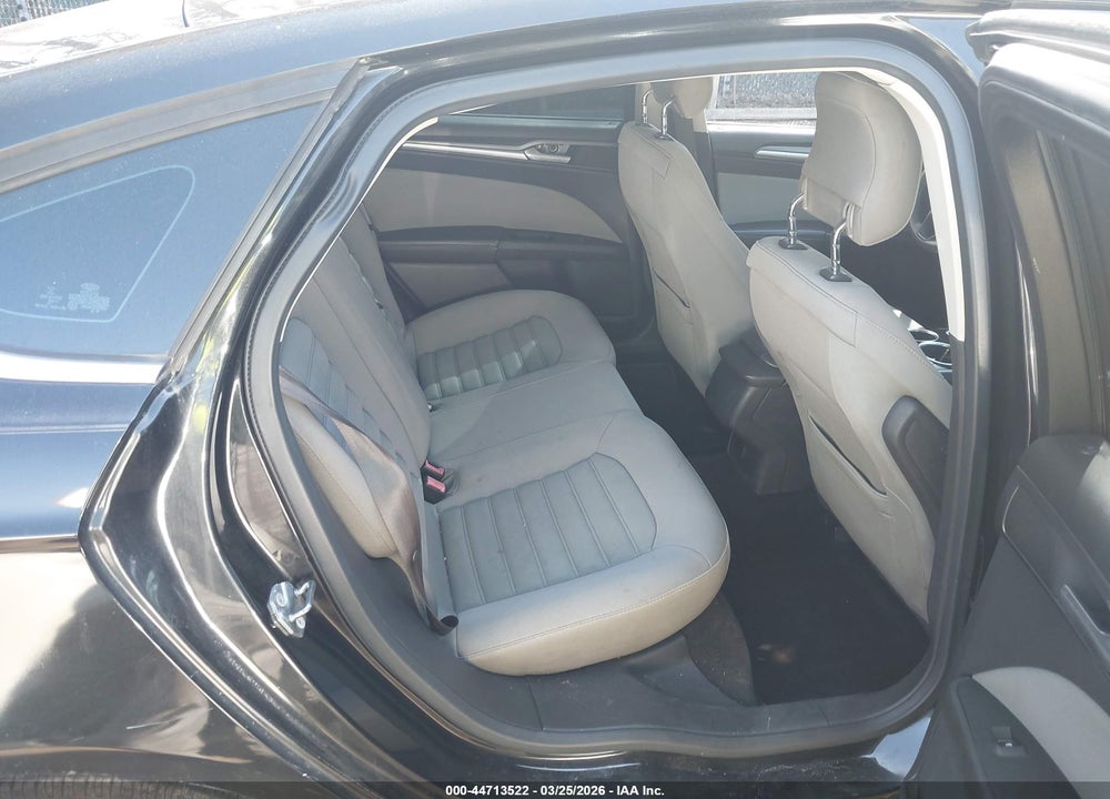 2013 FORD FUSION S VIN: 3FA6P0G72DR203105