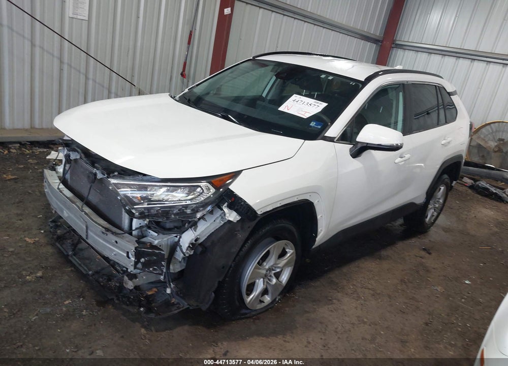 2021 TOYOTA RAV4 XLE VIN: 2T3W1RFV5MW104242