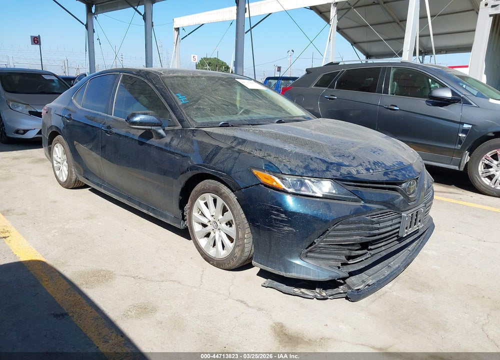 2019 TOYOTA CAMRY LE VIN: 4T1B11HK2KU776784