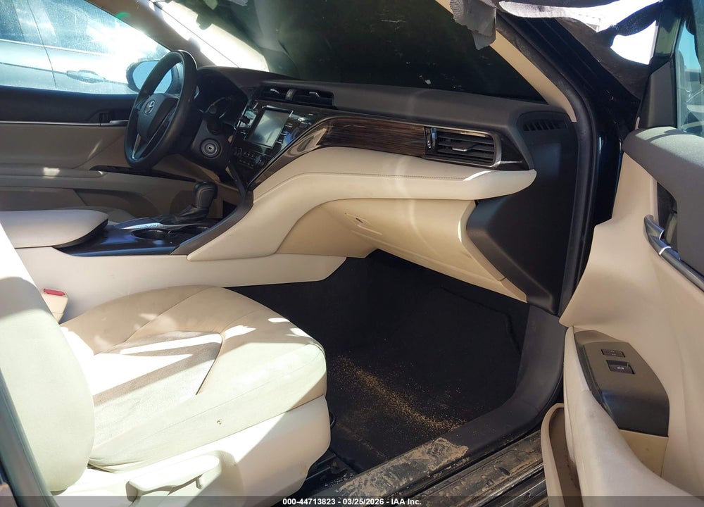 2019 TOYOTA CAMRY LE VIN: 4T1B11HK2KU776784