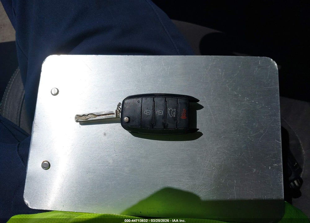 2015 KIA SOUL VIN: KNDJN2A24F7783227