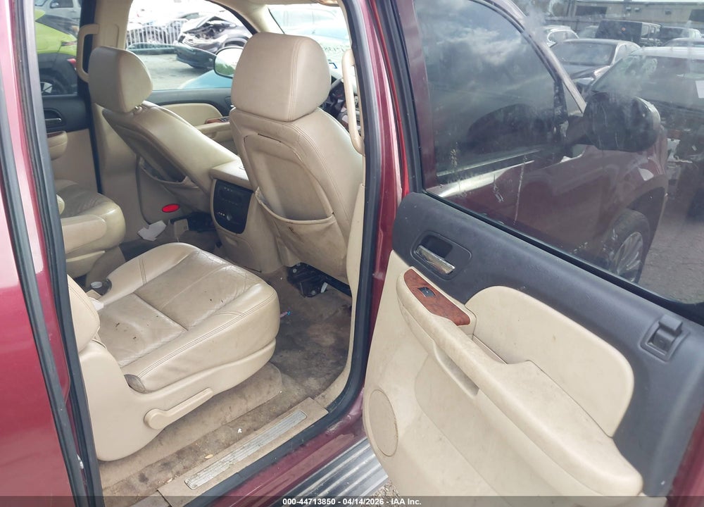 2008 CHEVROLET SUBURBAN 1500 LT VIN: 3GNFC16078G126501