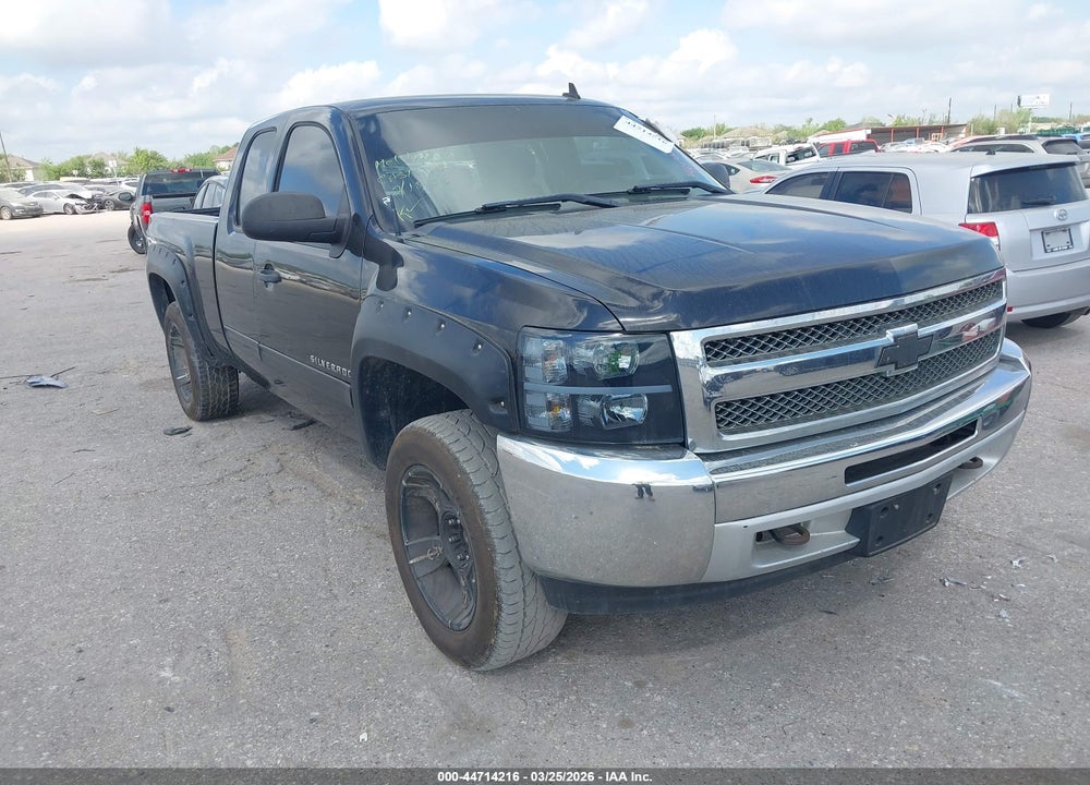 2013 CHEVROLET SILVERADO 1500 LT VIN: 1GCRKSEA2DZ376215