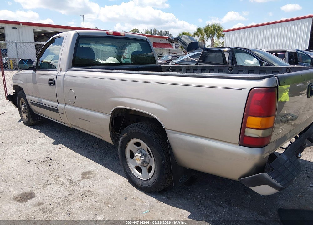 2000 CHEVROLET SILVERADO 1500 VIN: 1GCEC14W7YE252165