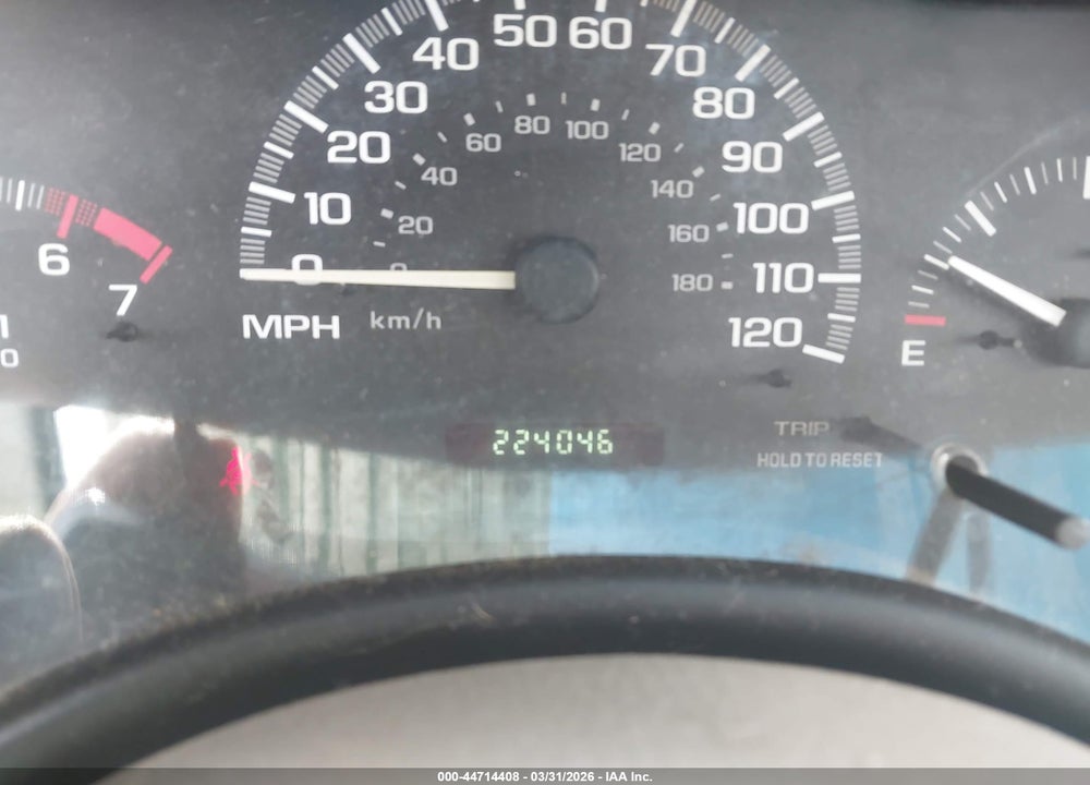 2004 CHEVROLET CLASSIC VIN: 1G1ND52F24M556388