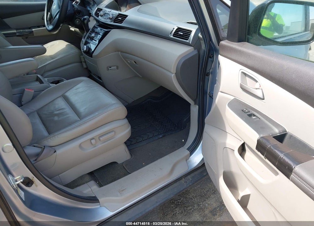 2011 HONDA ODYSSEY EX-L VIN: 5FNRL5H62BB089630
