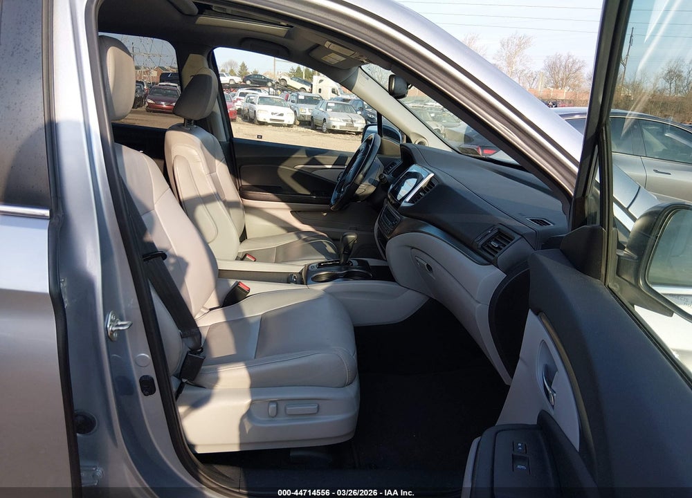 2017 HONDA PILOT EX-L VIN: 5FNYF6H59HB030034